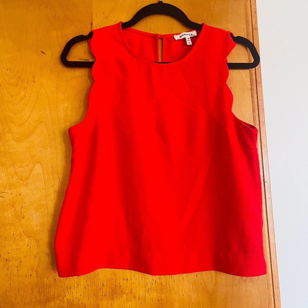 Red Sleeveless top